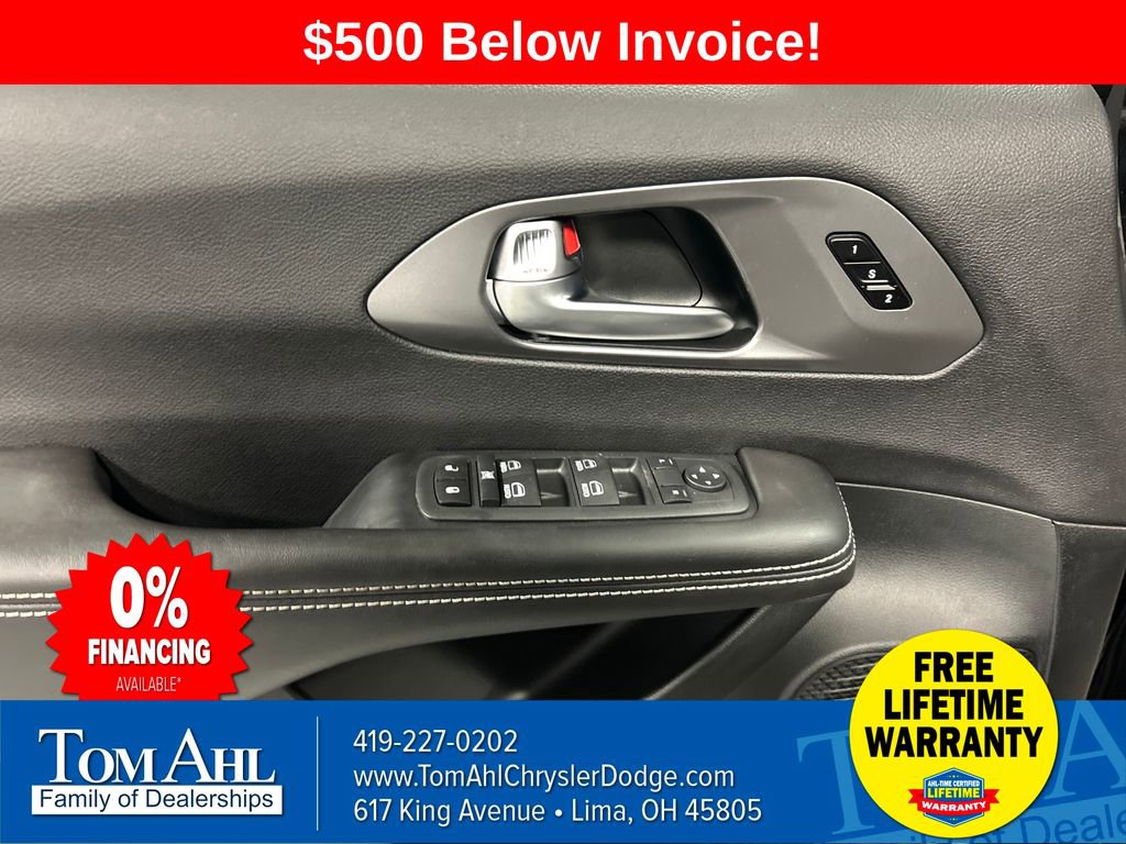 New 2026 Chrysler Pacifica Select image 12