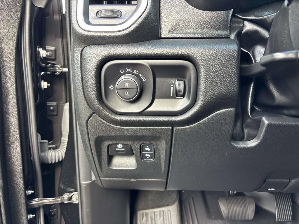 Used 2022 RAM 1500 Big Horn AWD/4WD image 21
