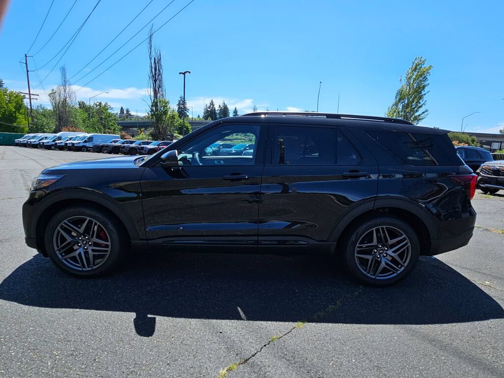 New 2026 Ford Explorer ST w/ Sun And Sound Package AWD/4WD image 2
