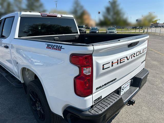 Used 2023 Chevrolet Silverado 1500 Custom Trail Boss w/ LPO, Dark Essentials Package image 18