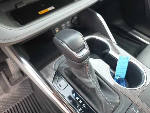 Used 2024 Toyota Highlander Limited AWD/4WD image 21