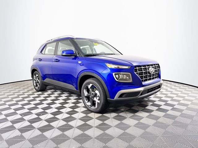 Used 2025 Hyundai Venue Limited FWD image 9