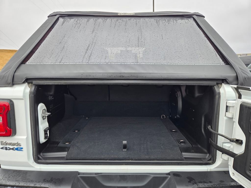Used 2023 Jeep Wrangler Unlimited Rubicon 4xe image 32