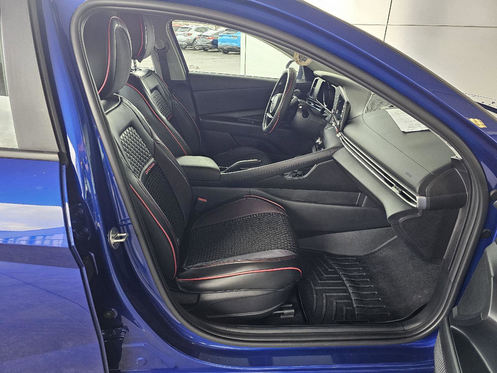 Used 2023 Hyundai Elantra SEL image 13