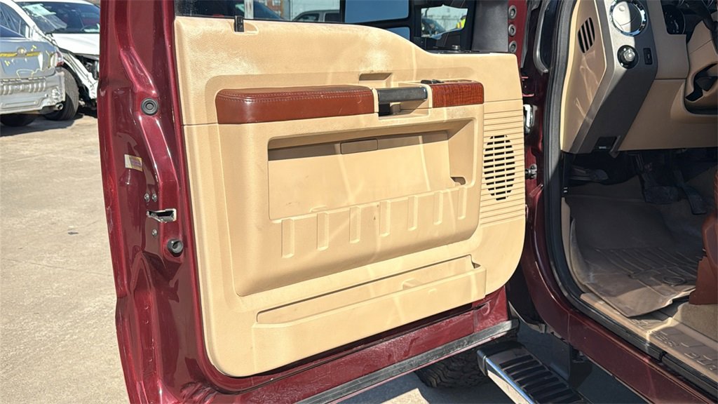 Used 2012 Ford F350 King Ranch w/ King Ranch w/Chrome Pkg image 9