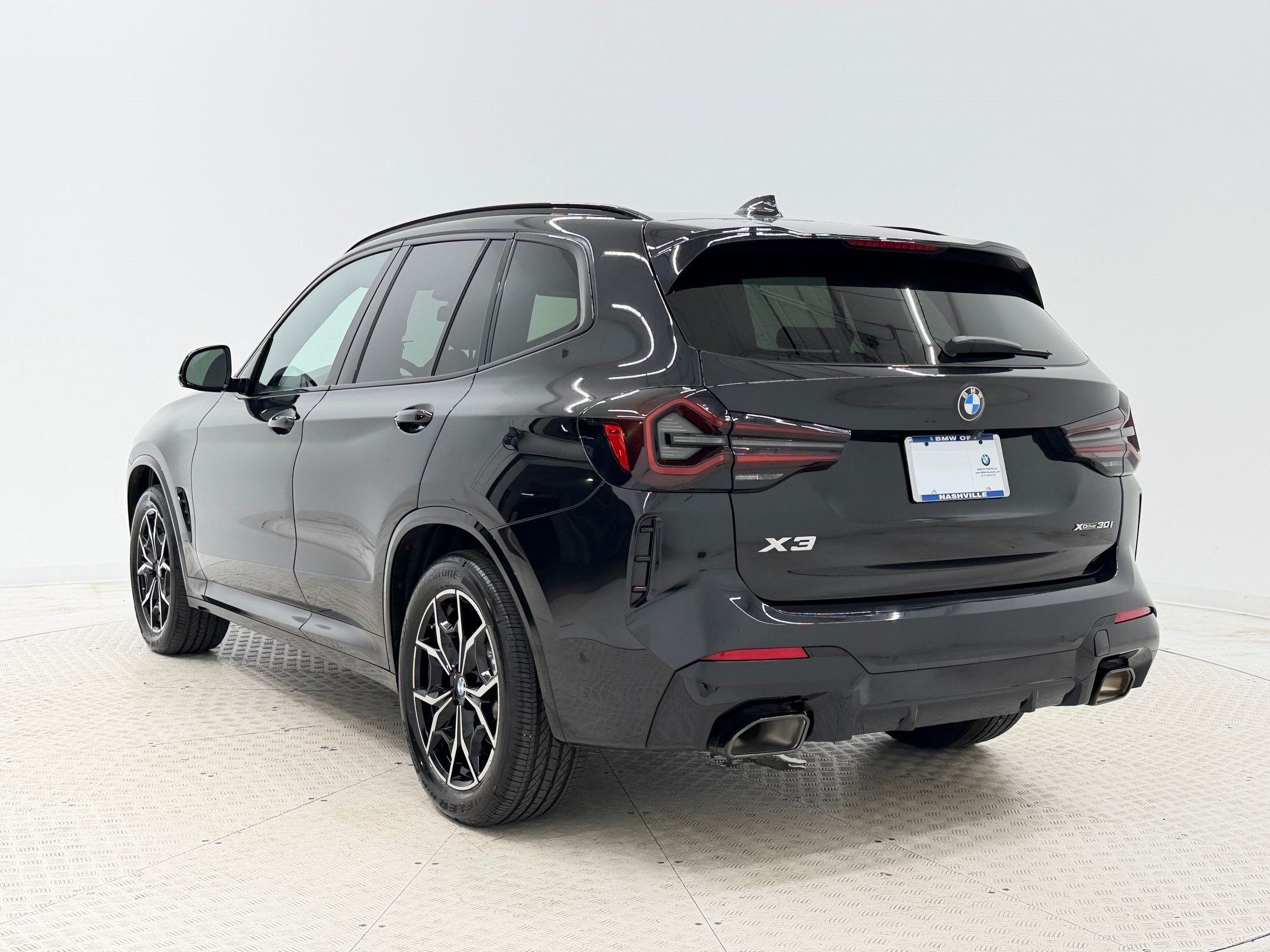 Certified 2024 BMW X3 xDrive30i w/ Premium Package AWD/4WD image 3
