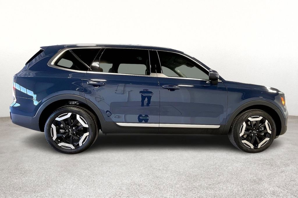 New 2025 Kia Telluride EX image 16