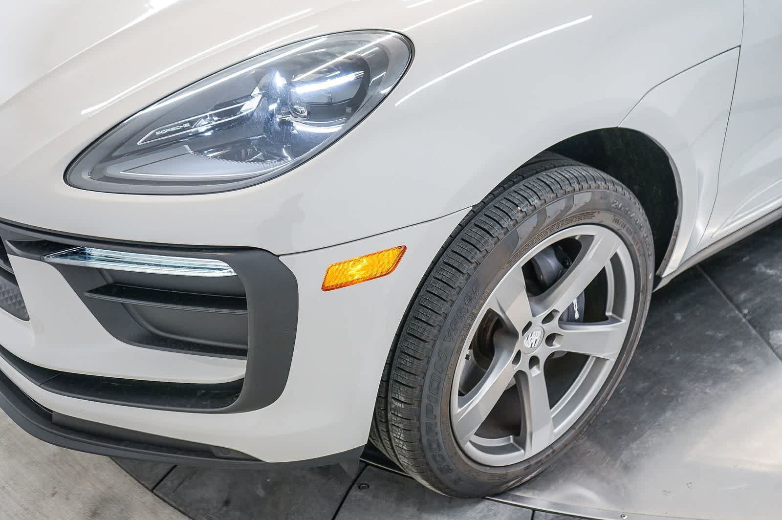 Certified 2026 Porsche Macan AWD/4WD image 16