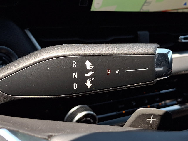 Used 2025 Chevrolet Equinox LT FWD image 14