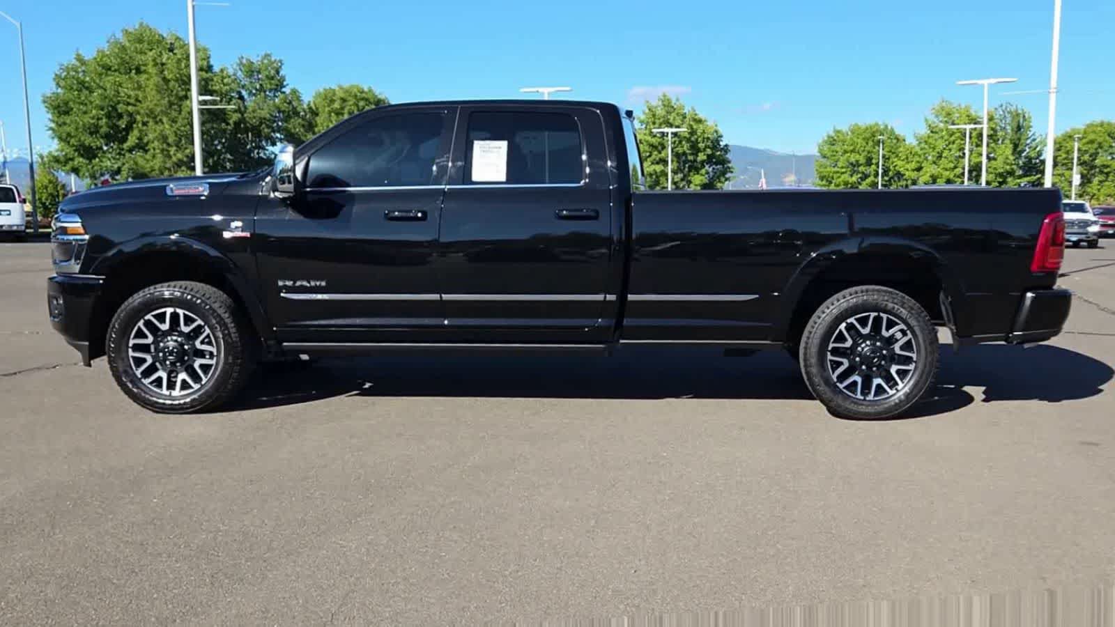 Used 2025 RAM 2500 Limited AWD/4WD image 5