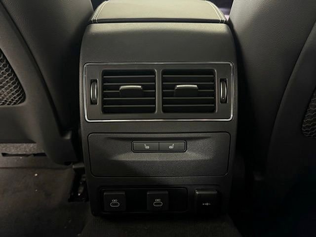 New 2024 Jaguar XF R-Dynamic SE image 20