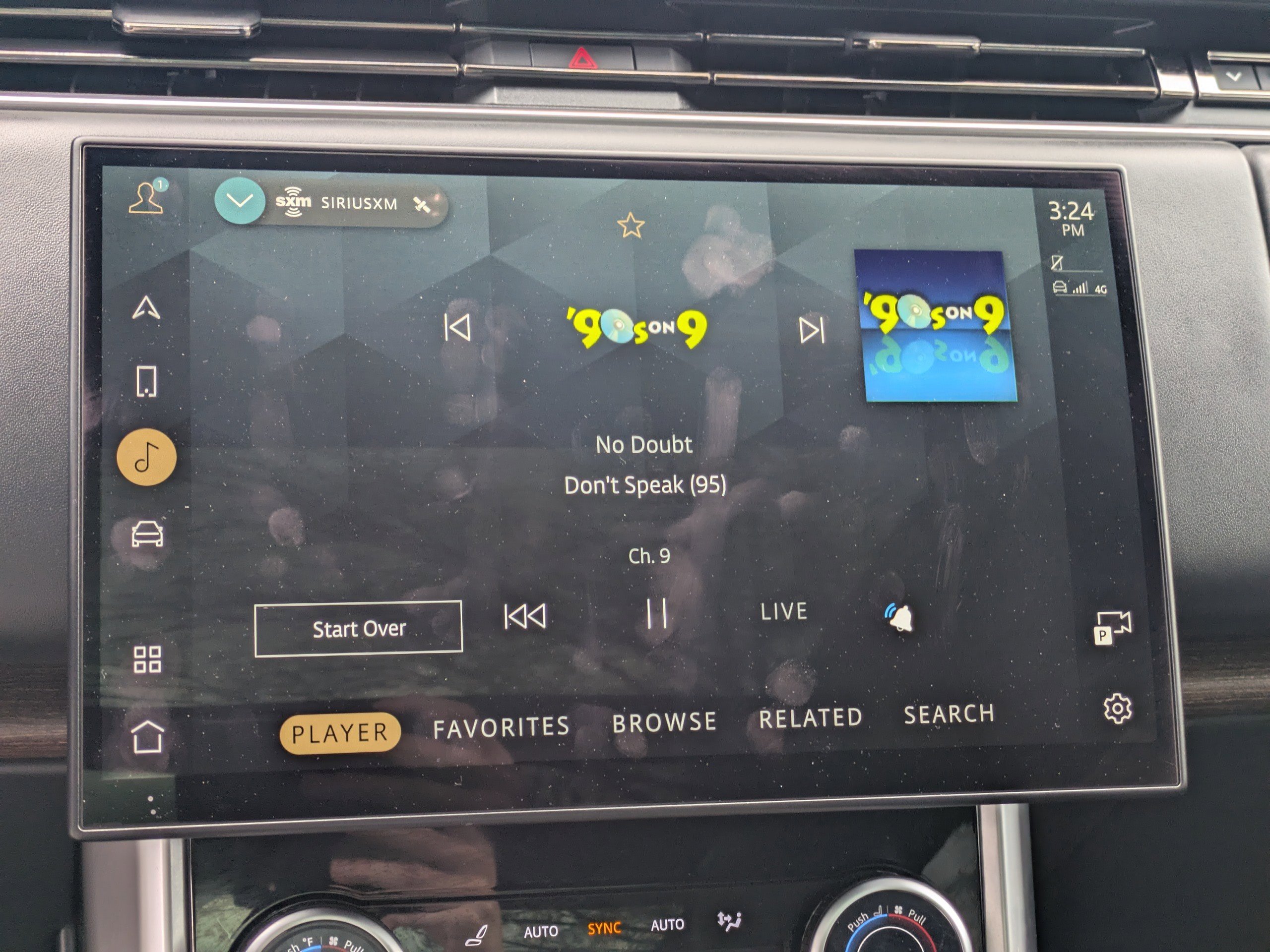 Used 2023 Land Rover Range Rover SE image 24