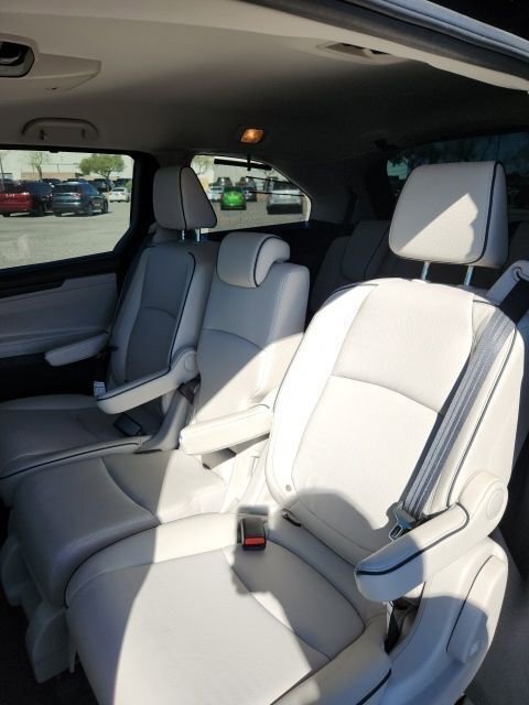 Certified 2025 Honda Odyssey Touring image 11