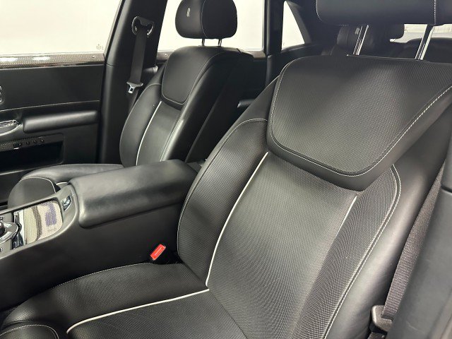 Used 2018 Rolls-Royce Ghost RWD image 25