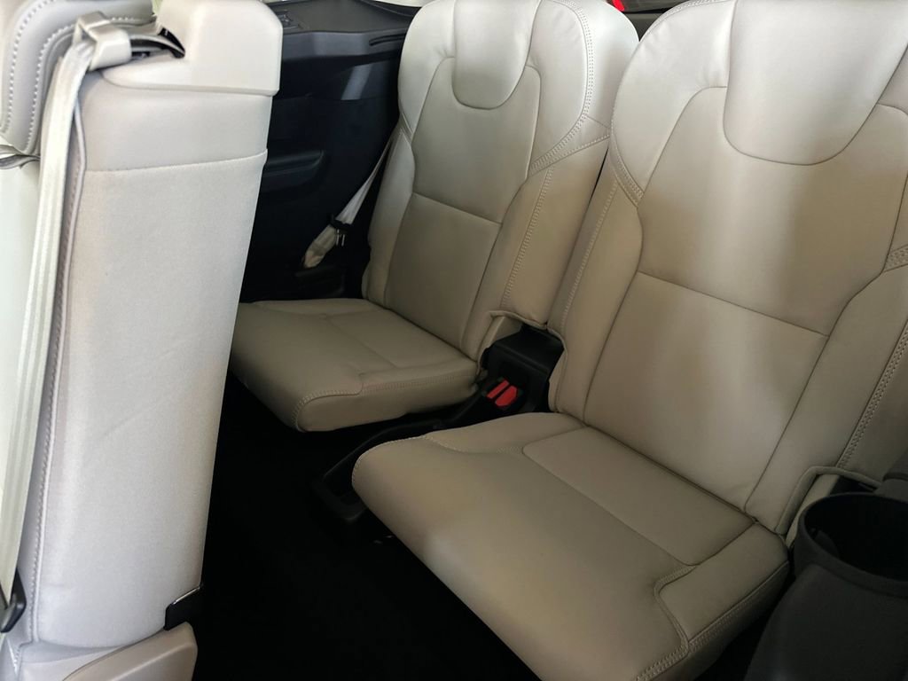 New 2026 Volvo XC90 T8 Ultra w/ Lounge Package image 14