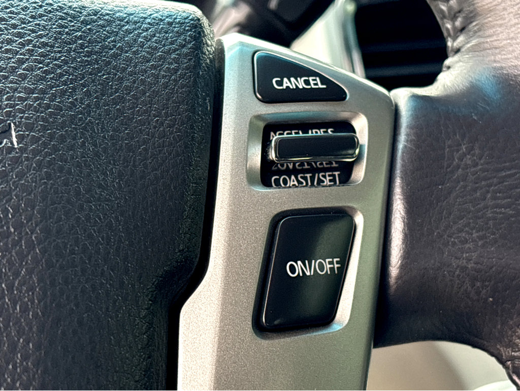 Used 2019 Nissan Titan SV w/ SV Convenience Package AWD/4WD image 14