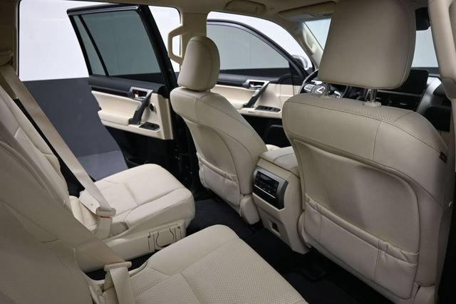 Used 2023 Lexus GX 460 Luxury w/ Sport Design Package AWD/4WD image 16