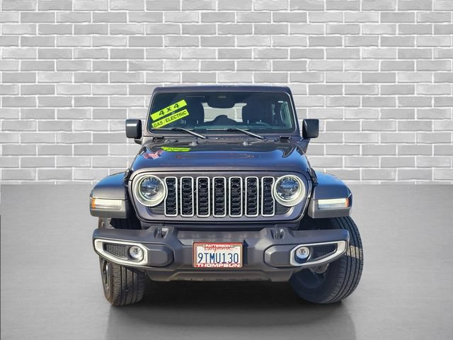 Used 2025 Jeep Wrangler Unlimited Sahara AWD/4WD image 2