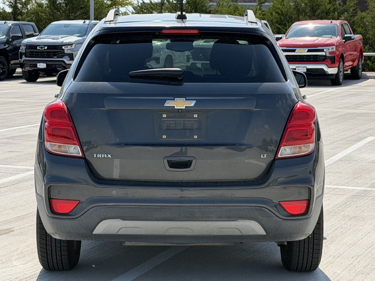 Used 2017 Chevrolet Trax LT w/ Sun & Sound Package FWD image 5
