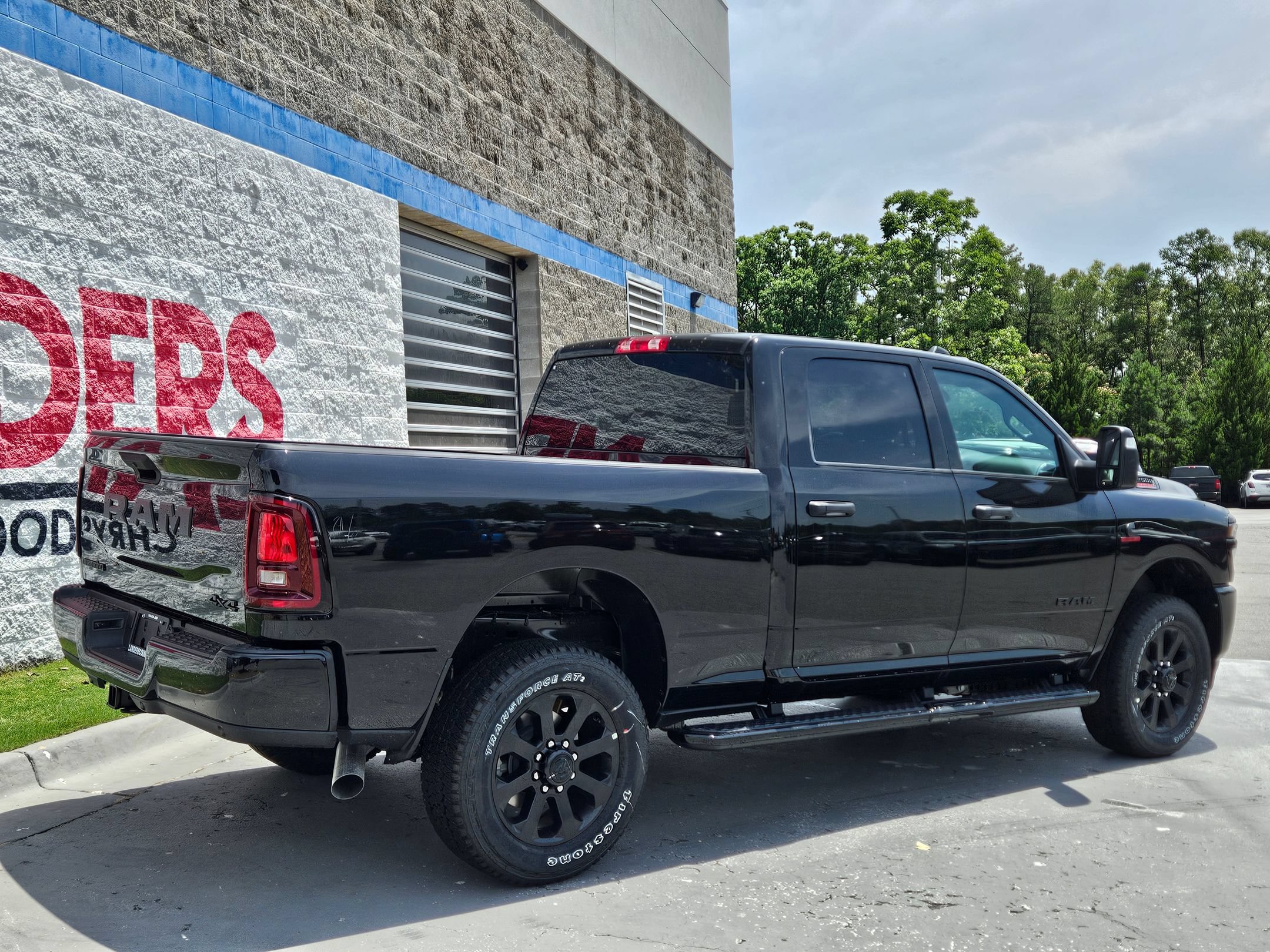 New 2026 RAM 2500 Big Horn AWD/4WD image 7