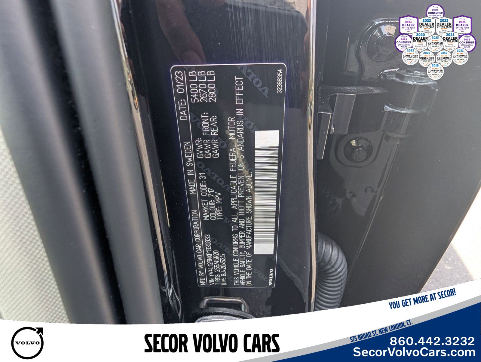 Used 2023 Volvo XC60 B5 Plus w/ Climate Package AWD/4WD image 34