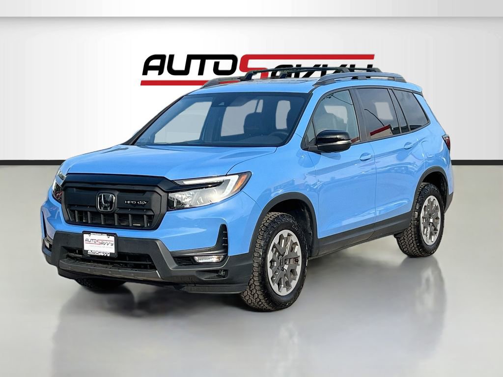 Used 2025 Honda Passport TrailSport image 3