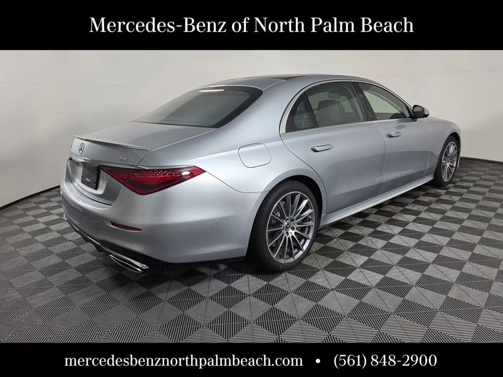 Used 2024 Mercedes-Benz S 580e 4MATIC Sedan image 6