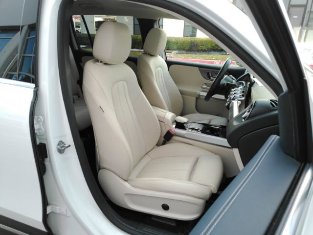 Used 2022 Mercedes-Benz EQB 300 4MATIC image 24