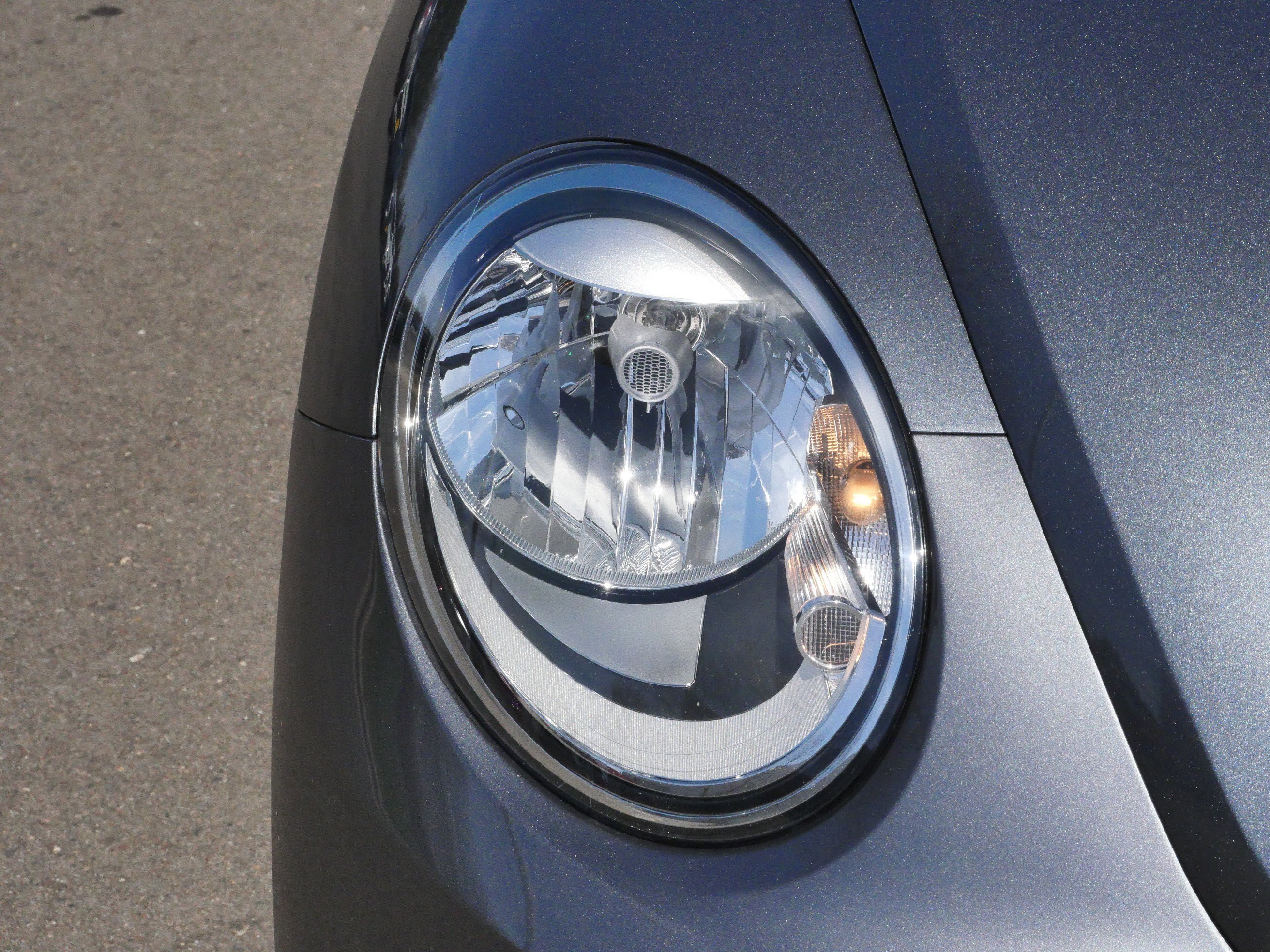 Used 2013 Volkswagen Beetle 2.5 FWD image 16