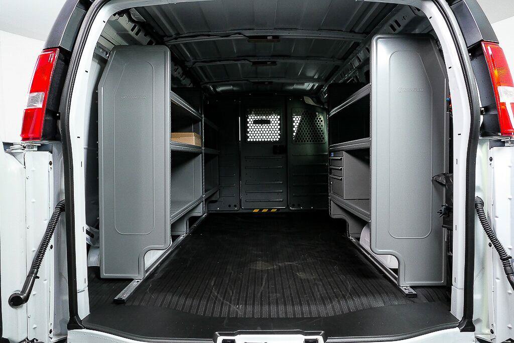 New 2025 GMC Savana 2500 w/ Driver Convenience Package RWD image 25