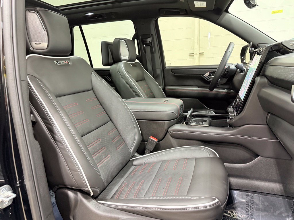 Used 2025 GMC Yukon AT4 Ultimate AWD/4WD image 55
