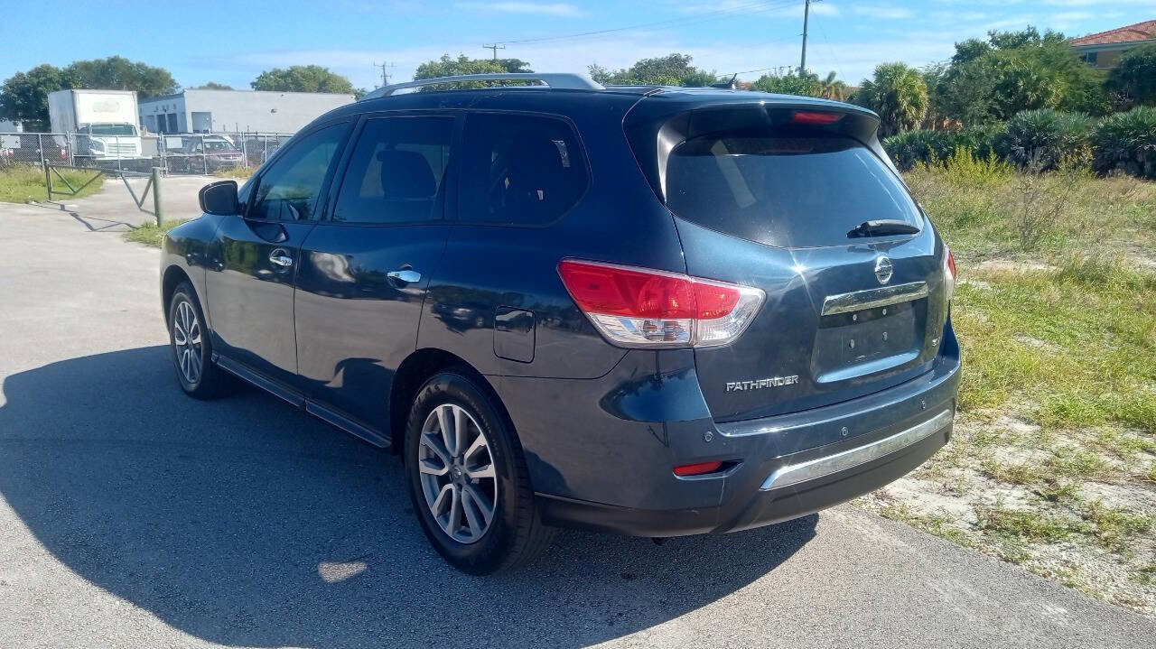 Used 2014 Nissan Pathfinder SV image 8