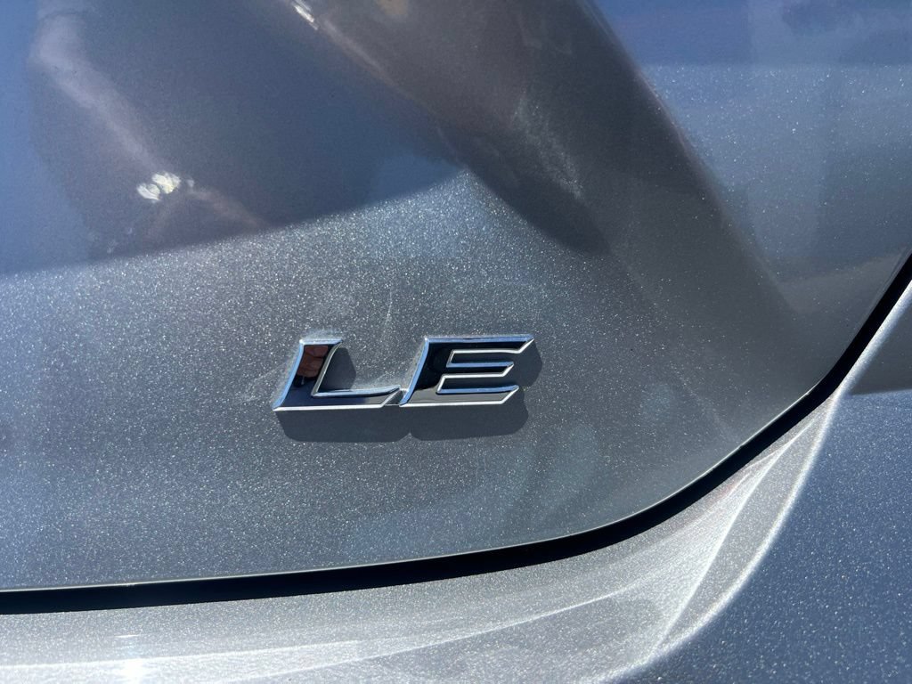 Used 2025 Toyota Camry LE FWD image 22