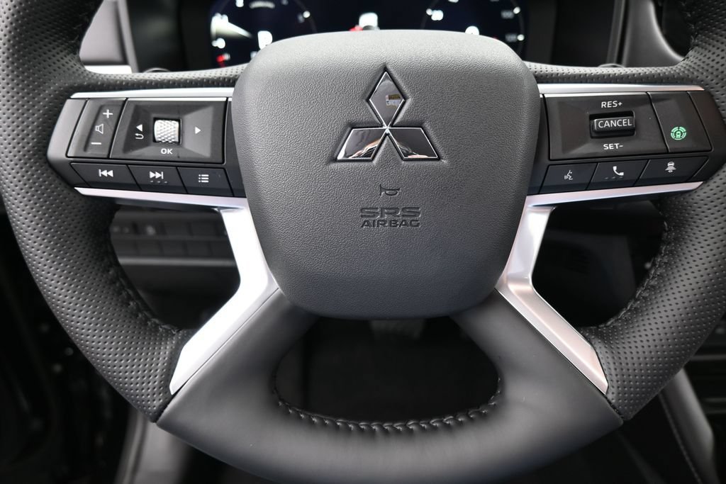 New 2026 Mitsubishi Outlander SE FWD image 38
