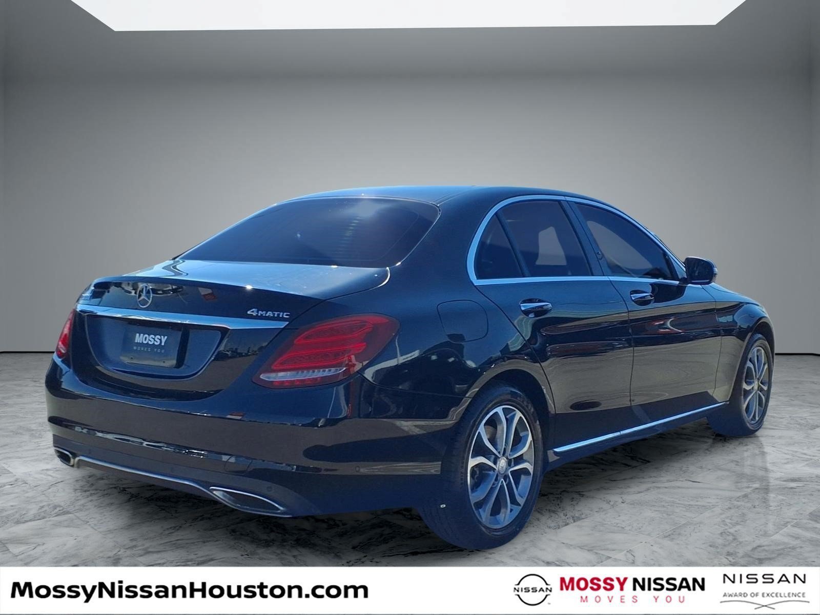 Used 2015 Mercedes-Benz C 300 4MATIC Sedan image 7