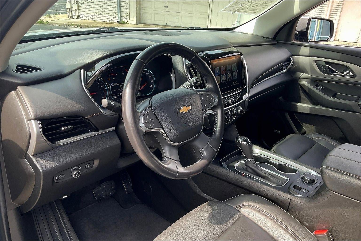 Used 2019 Chevrolet Traverse RS FWD image 15