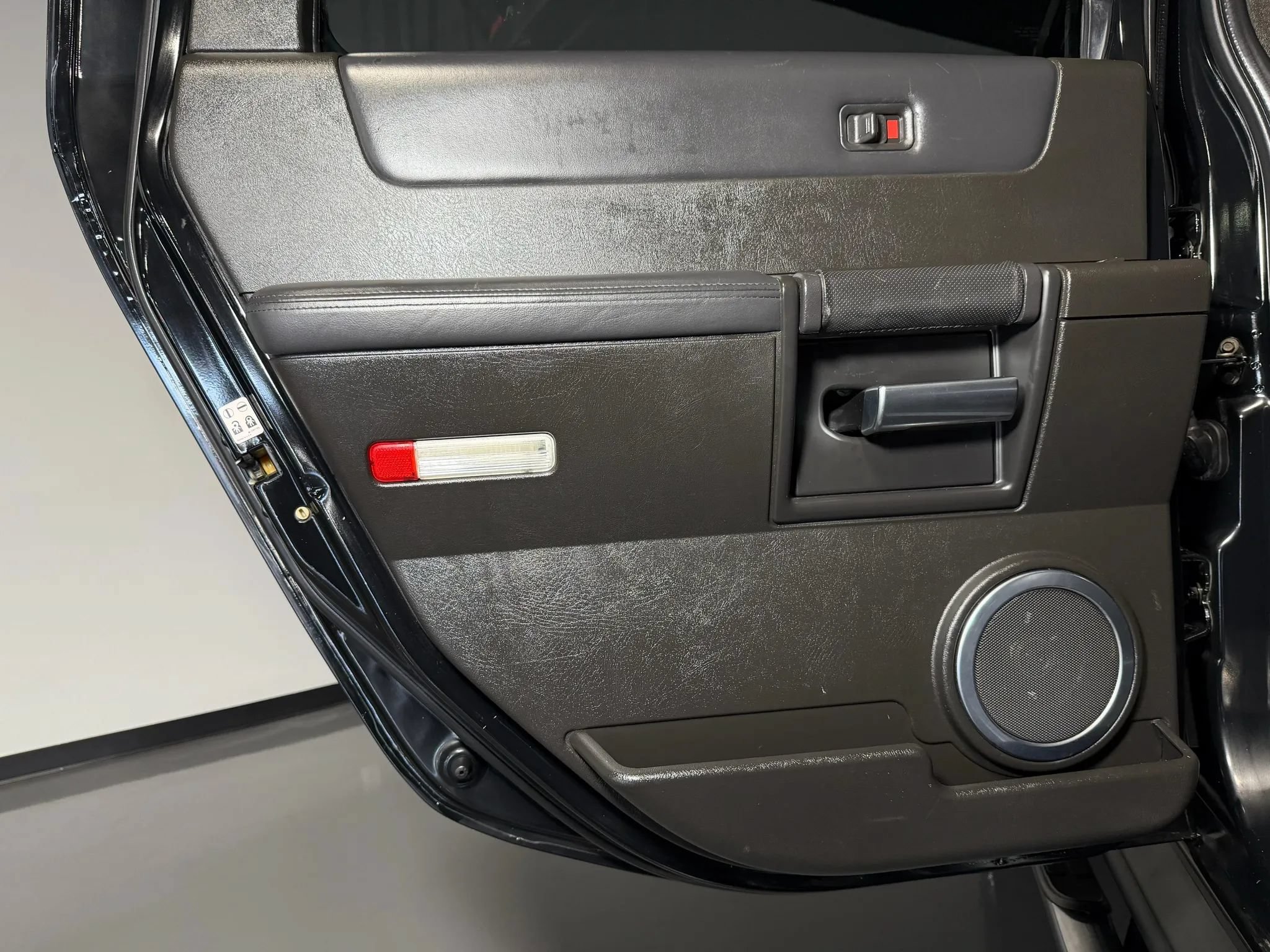 Used 2005 HUMMER H2 w/ Preferred Equipment Group AWD/4WD image 24