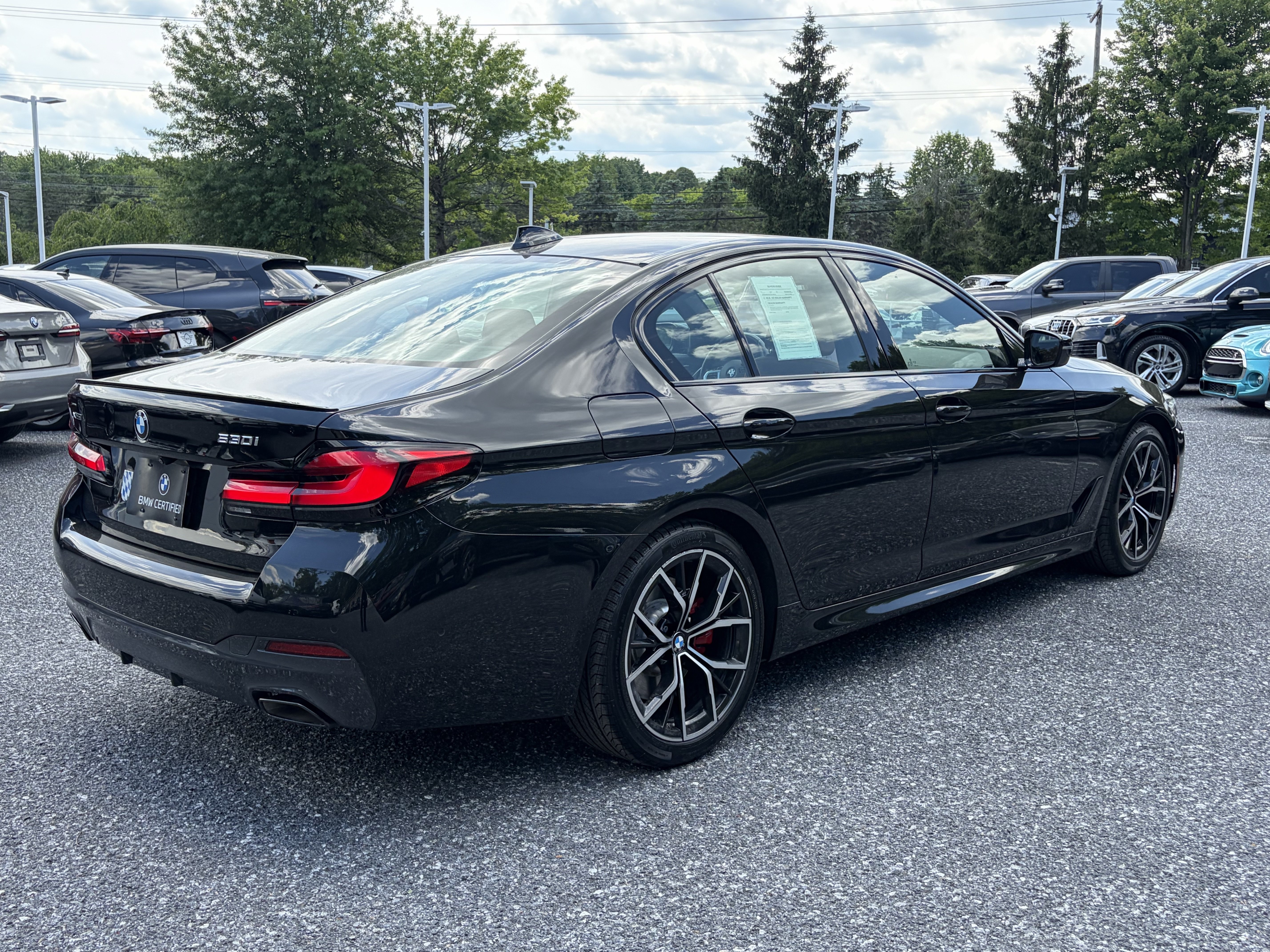 Certified 2023 BMW 530i xDrive w/ M Sport Package AWD/4WD image 5