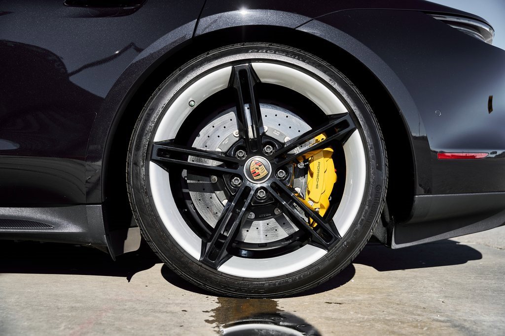 Used 2020 Porsche Taycan Turbo S image 21