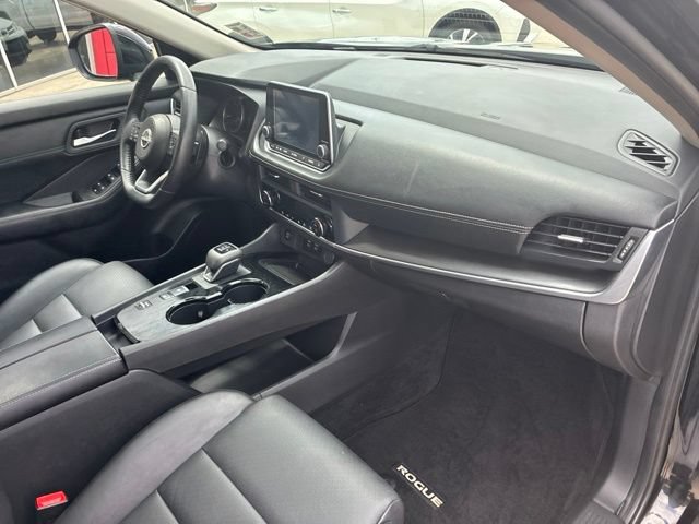 Used 2024 Nissan Rogue SV w/ SV Premium Package FWD image 12