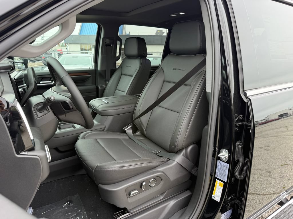 New 2026 GMC Sierra 2500 Denali w/ Denali Reserve Package AWD/4WD image 15