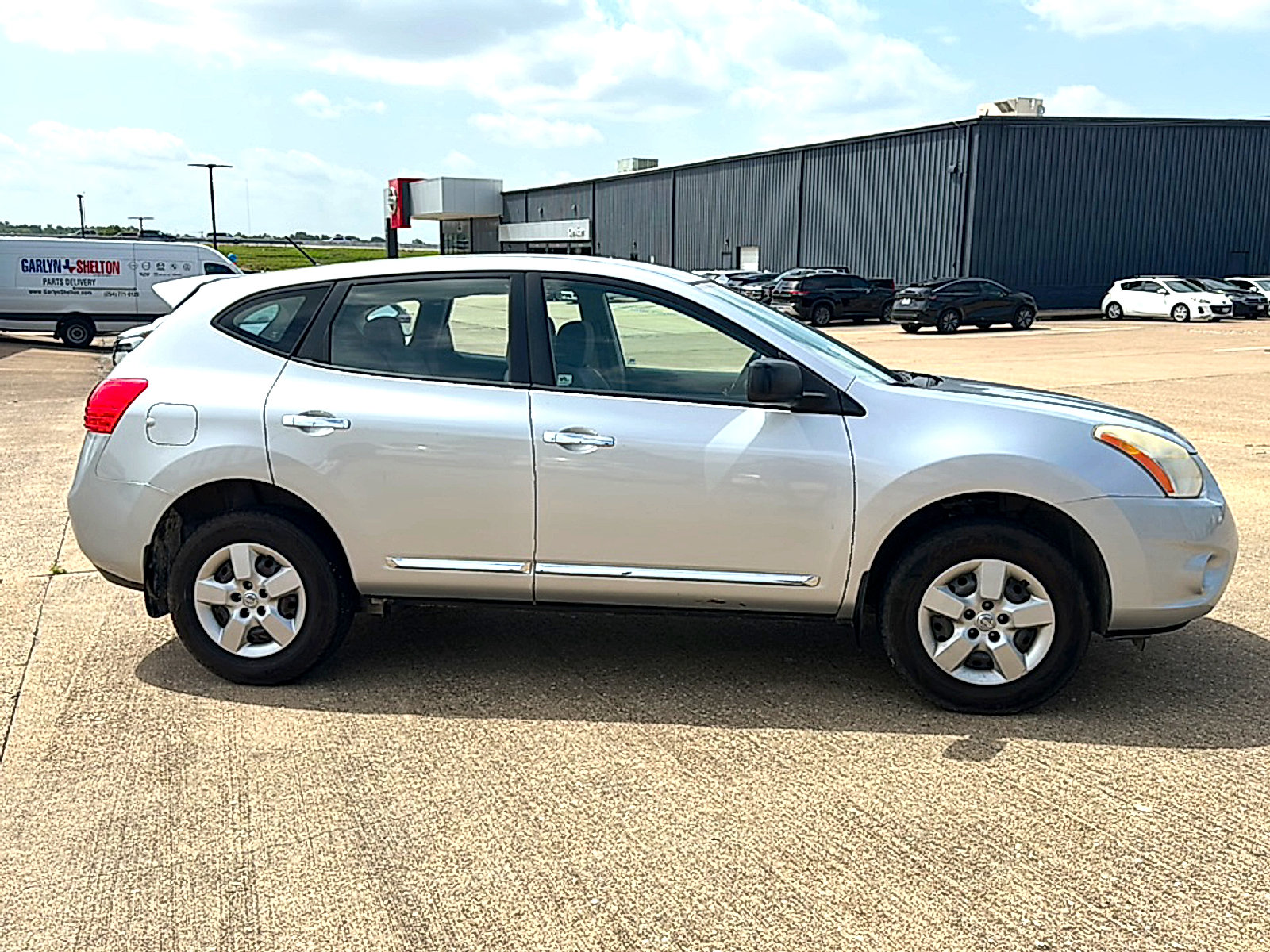 Used 2013 Nissan Rogue S FWD image 9