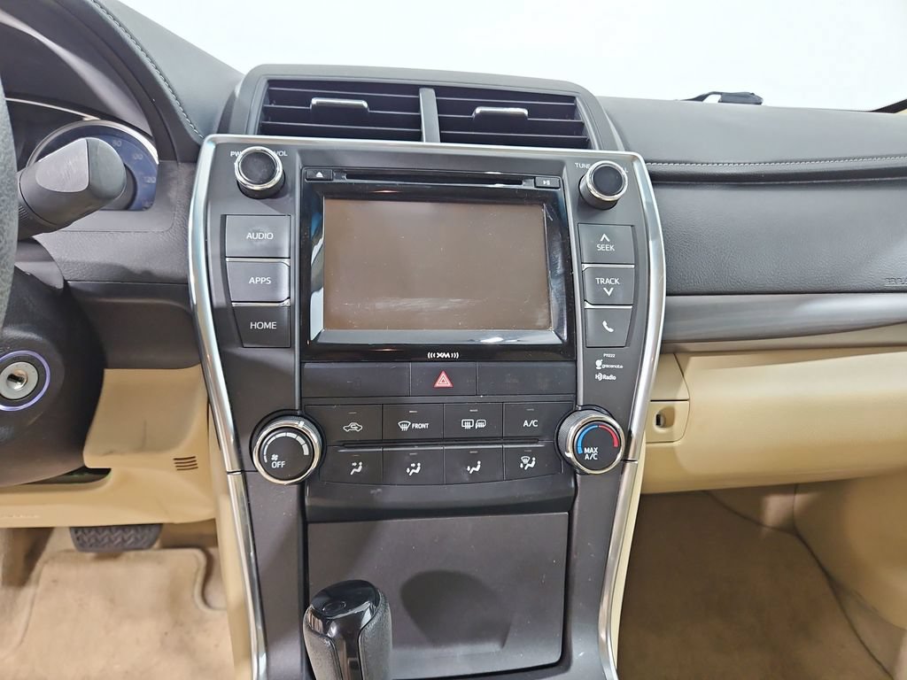 Used 2016 Toyota Camry LE FWD image 19
