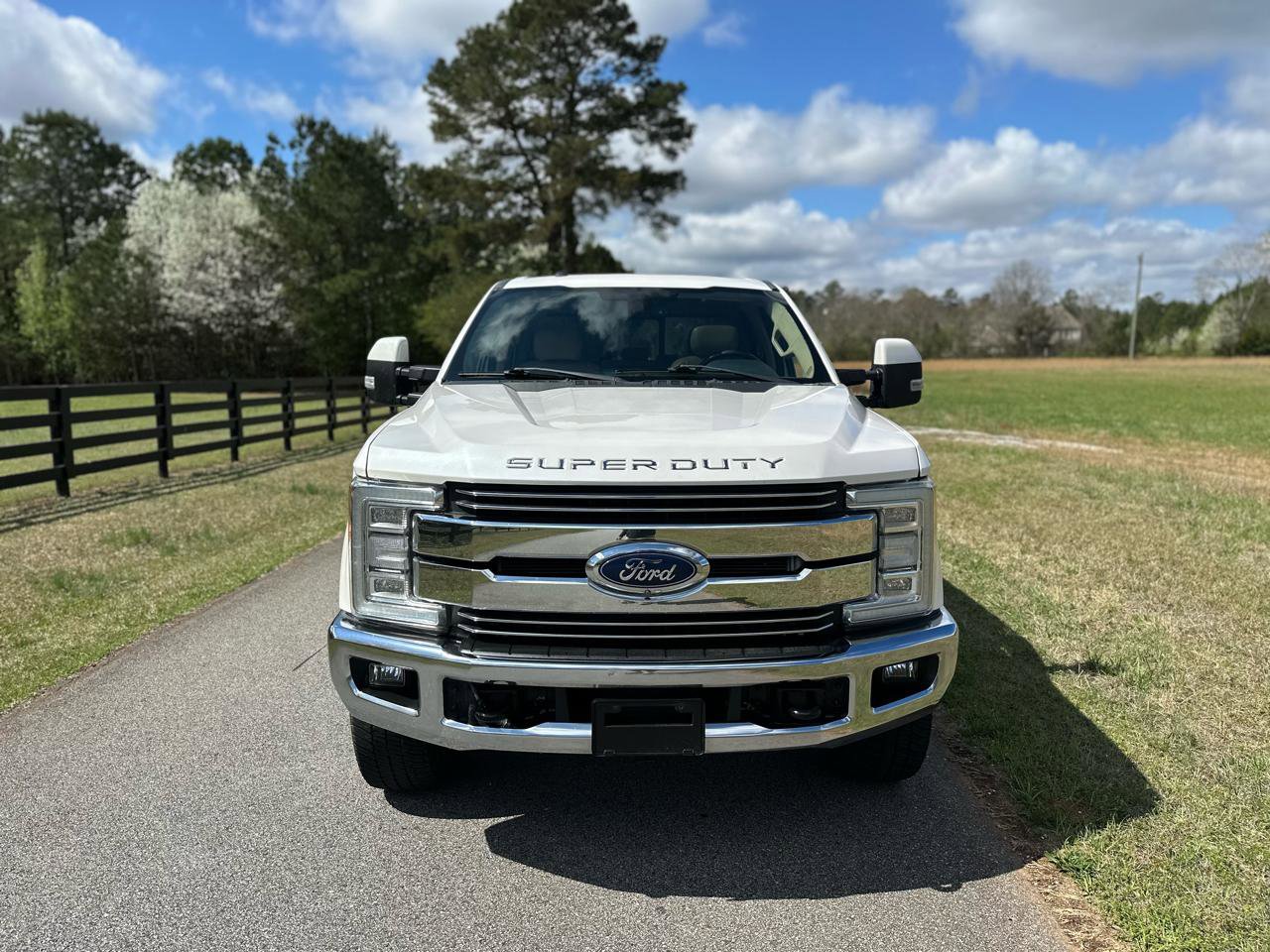 Used 2017 Ford F250 Lariat w/ Lariat Ultimate Package AWD/4WD image 6