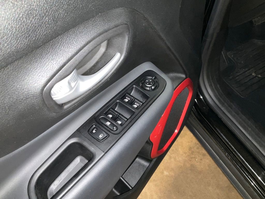 Certified 2023 Jeep Renegade Trailhawk image 15