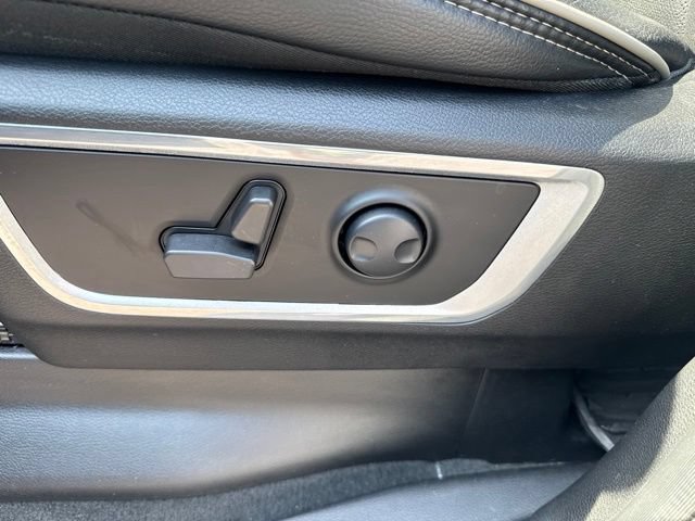 Used 2023 RAM 1500 Laramie AWD/4WD image 18
