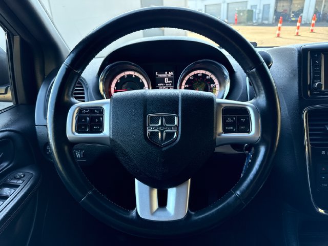 Used 2018 Dodge Grand Caravan GT FWD image 19