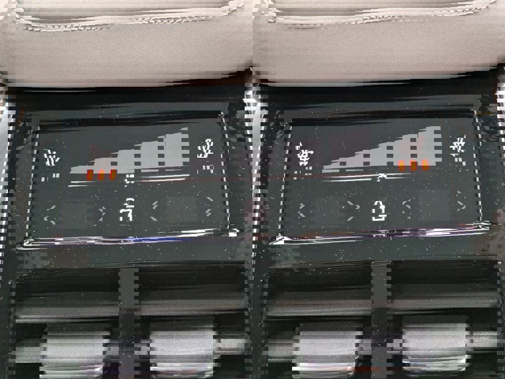 New 2026 Volvo XC90 B6 Ultra image 18