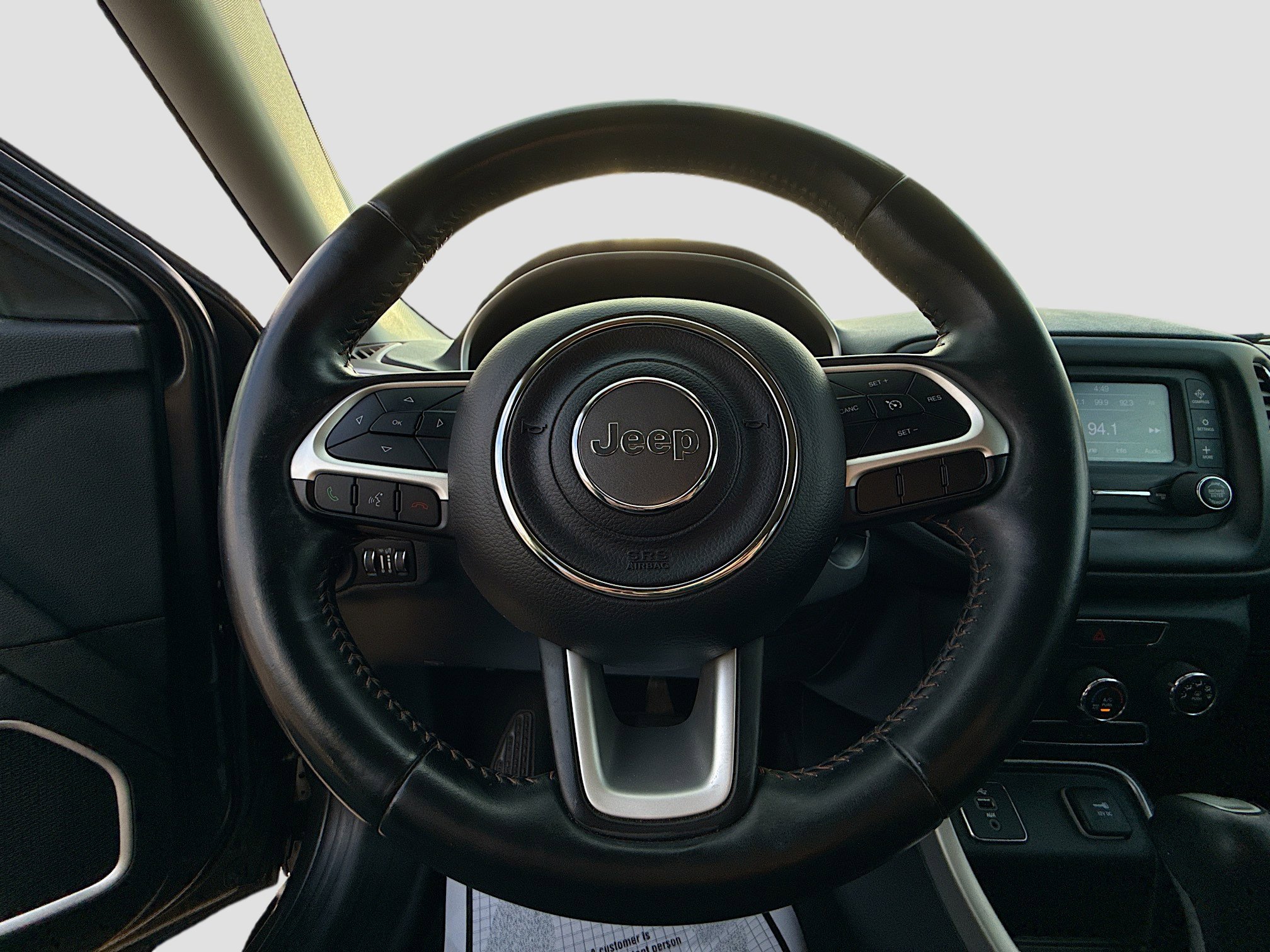 Used 2018 Jeep Compass Latitude image 37