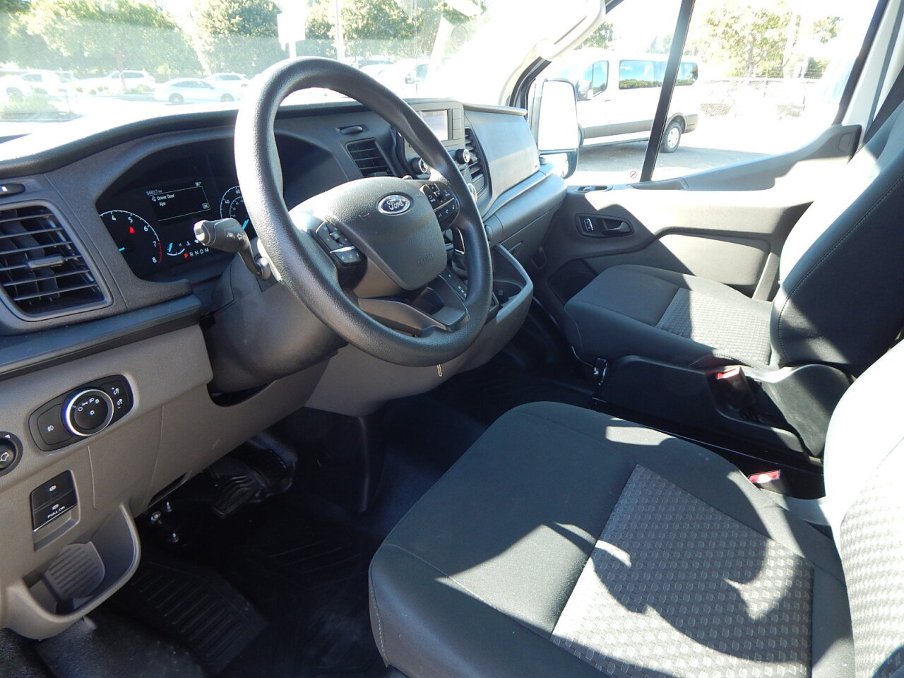 Used 2025 Ford Transit 250 Low Roof w/ Exterior Upgrade Package RWD image 2